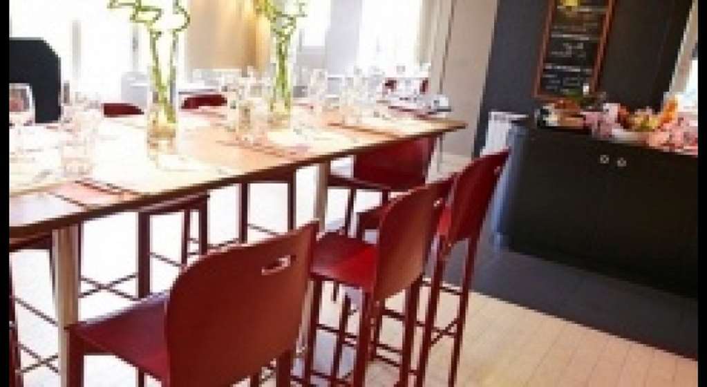Kyriad Niort - La Creche Restoran foto